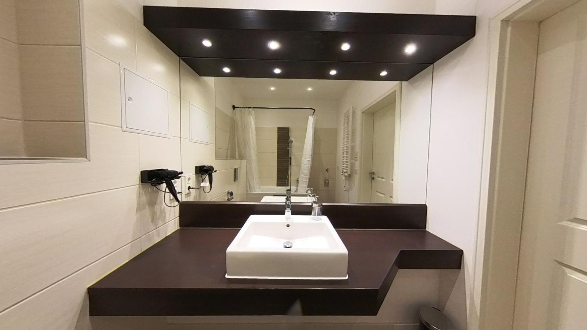 Modernes Einraumzimmer Mit Eigenem Bad, Balkonnutzung, Zentrumsnah - In 10 Minuten Mit Dem Rad Oder Dem Oepnv Zur Arena Und In Leipzigs Innenstadt Buitenkant foto